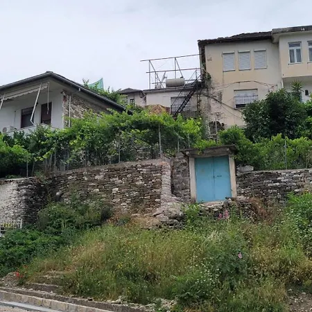Makos Guest house