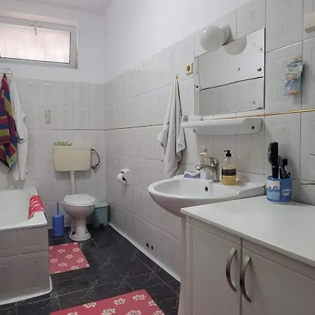 Makos Guest house