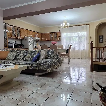 Guest house Makos *